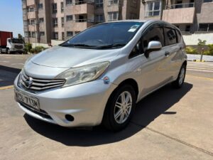 Nissan Note — photo 1