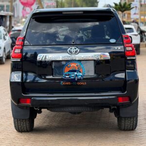 Toyota Landcruiser Prado — photo 3