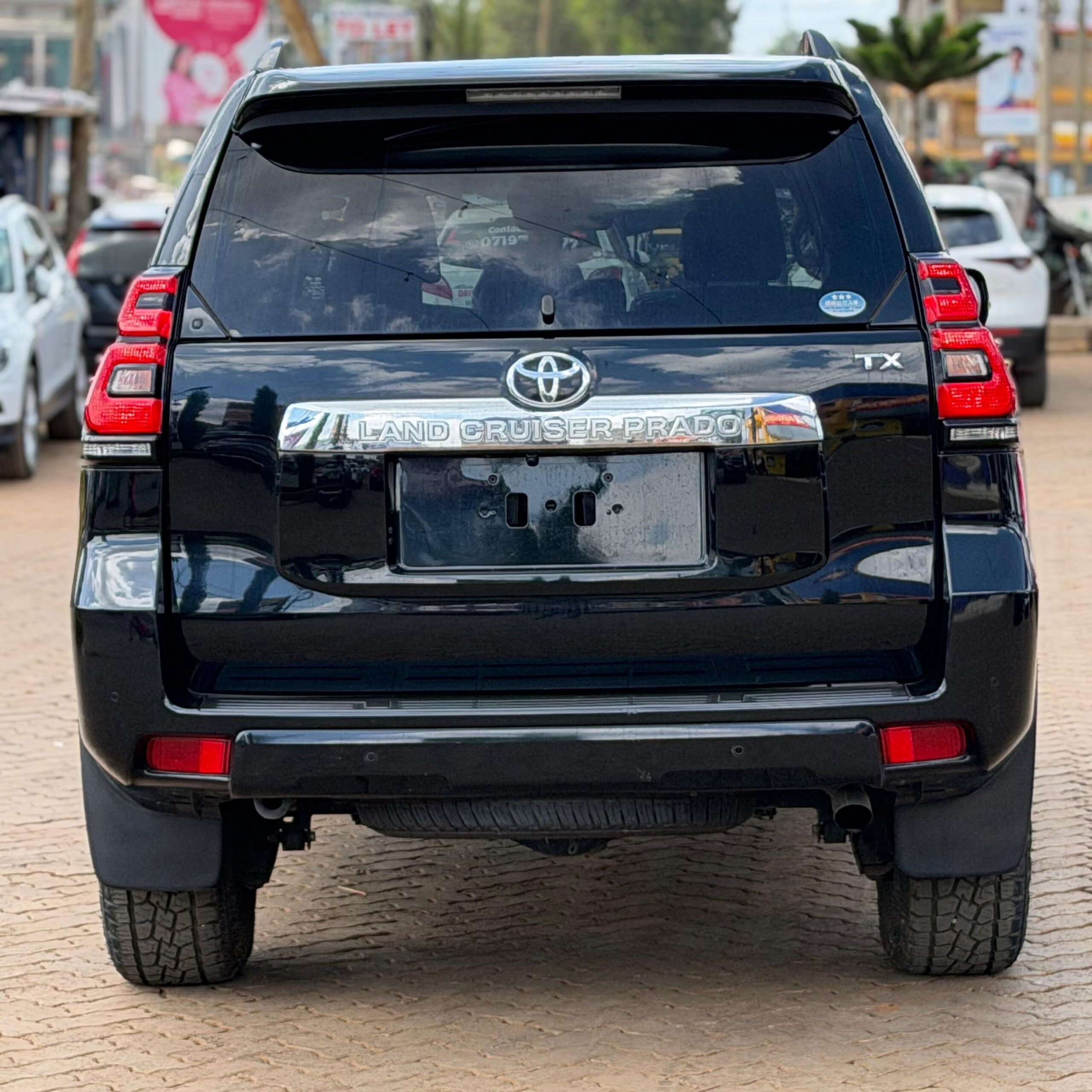 Toyota Landcruiser Prado — photo 3