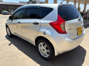 Nissan Note — photo 5