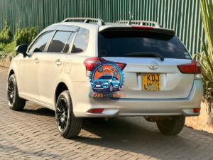 2015,Toyota Fielder — photo 6
