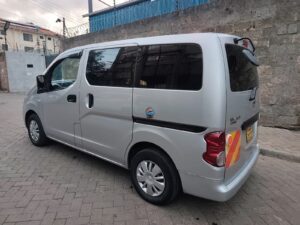 Nissan NV200 — photo 6