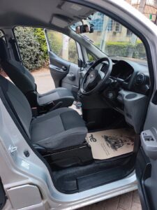Nissan NV200 — photo 10