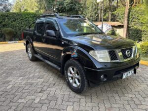 Nissan Navara — photo 1