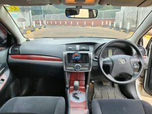 Toyota Premio — photo 3