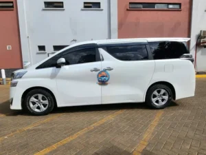 Toyota Vellfire — photo 6