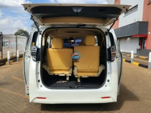 Toyota Vellfire — photo 9