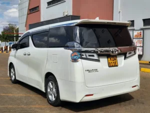 Toyota Vellfire — photo 3