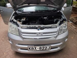Toyota Noah — photo 7