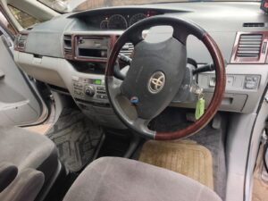 Toyota Noah — photo 6