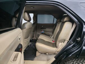 Toyota Fortuner — photo 3