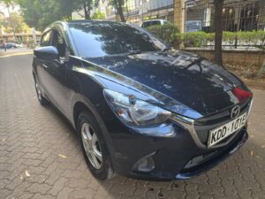 Mazda Demio — photo 1