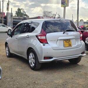 2019,Nissan Note,E-Power — photo 5
